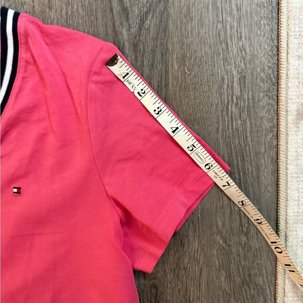 NWOT Tommy Hilfiger SZ M Women's Pink V-Neck Top. slim fit. Never worn - Picture 5 of 8